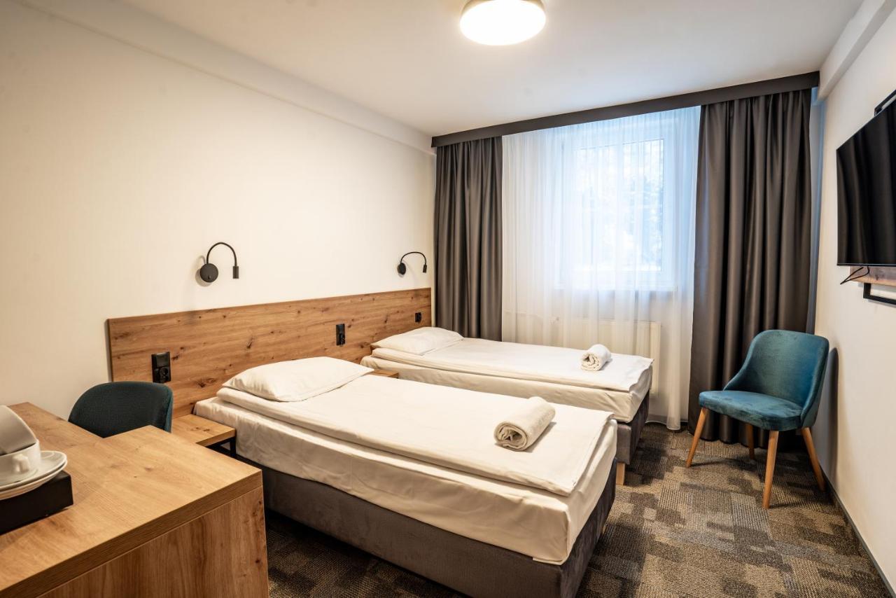 Hotel Pirat &