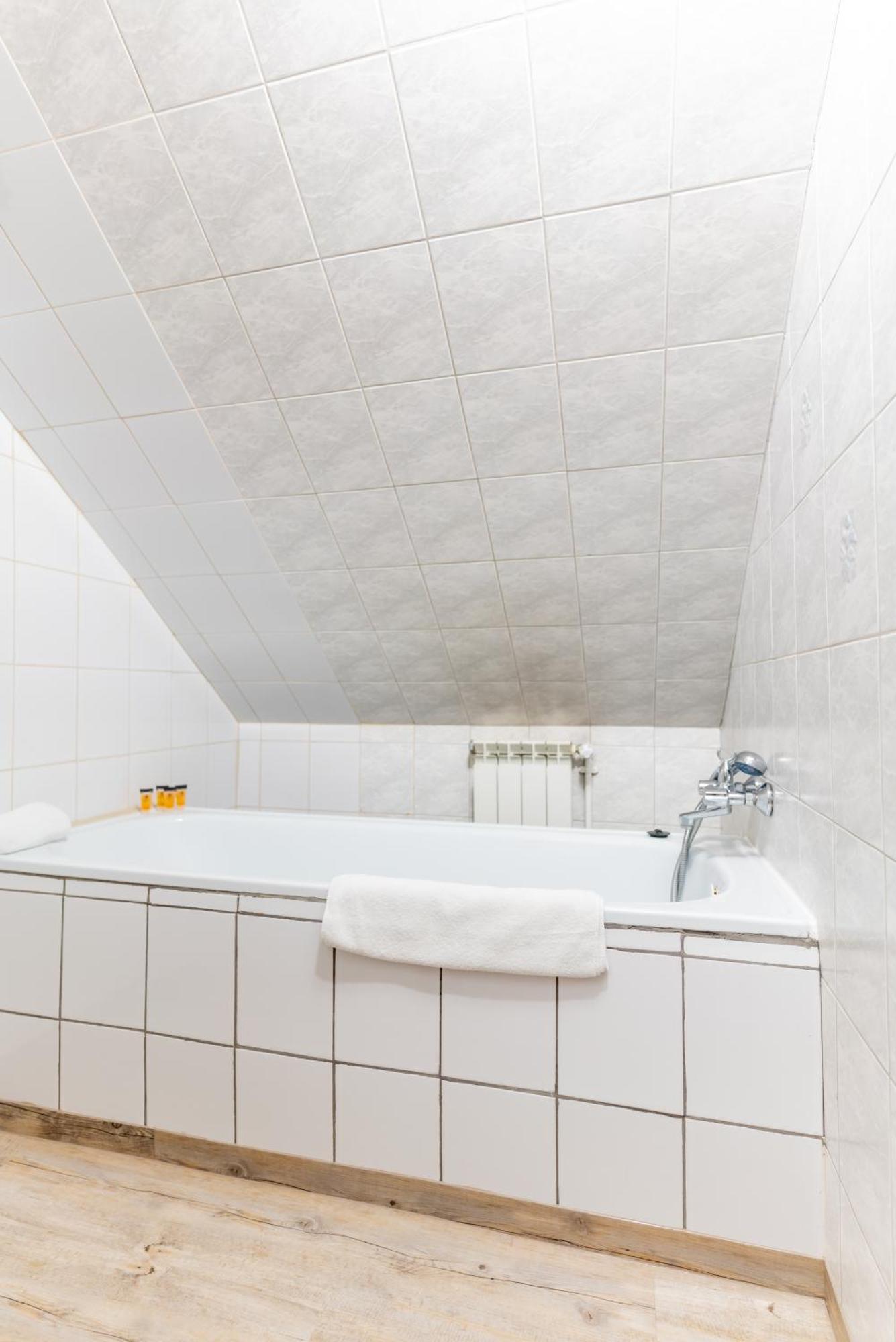 Pirat & Spa-hotel Z Basenem Hotel Olsztyn (Warmian-Masurian)